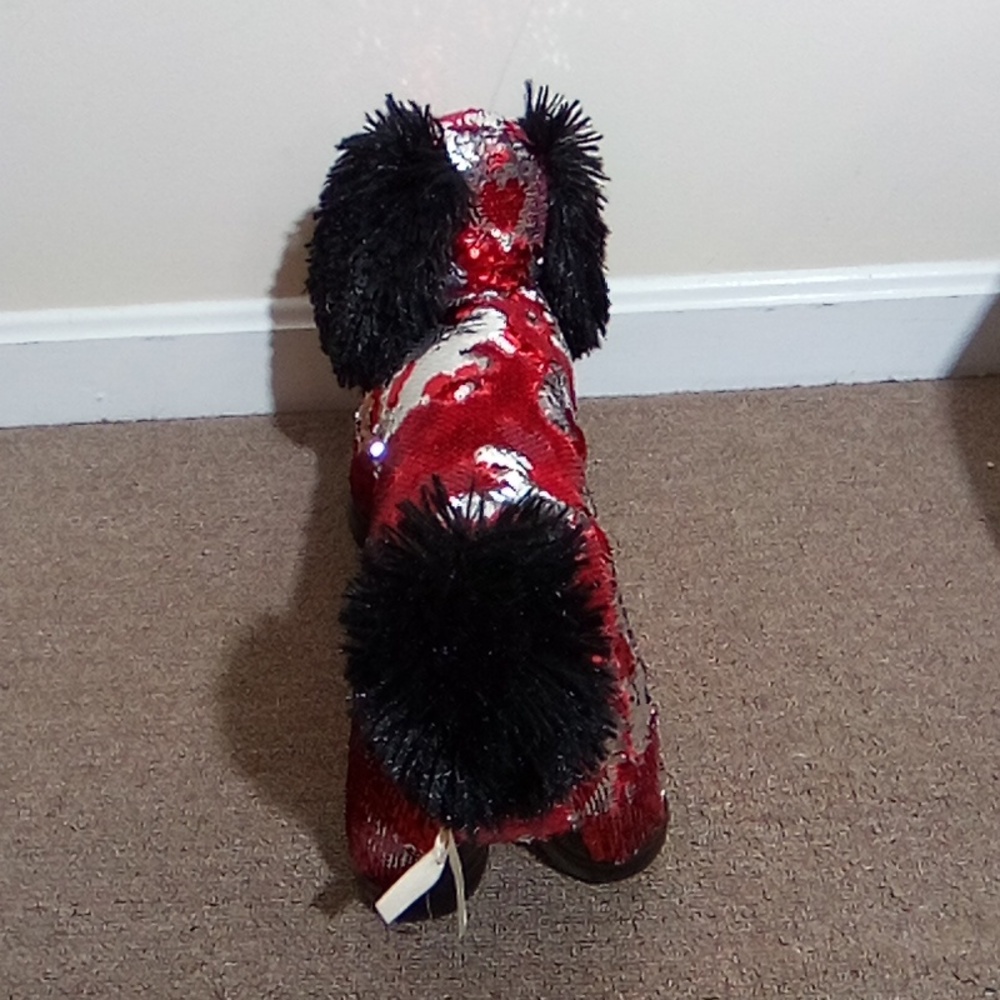 Red Sequined Heart Plush Toy by - Picture 4 of 6
